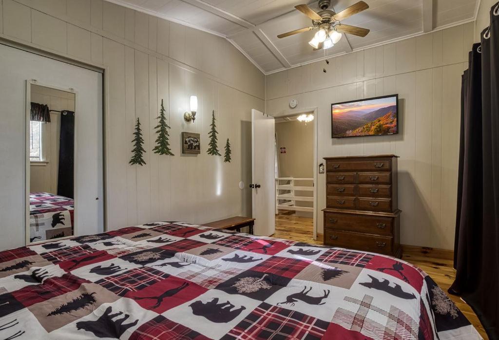 Four Bears Den, Hot Tub, 1089 Of Free Attraction Tickets For Each Paid Day, Dollywood And More Gatlinburg Exterior foto