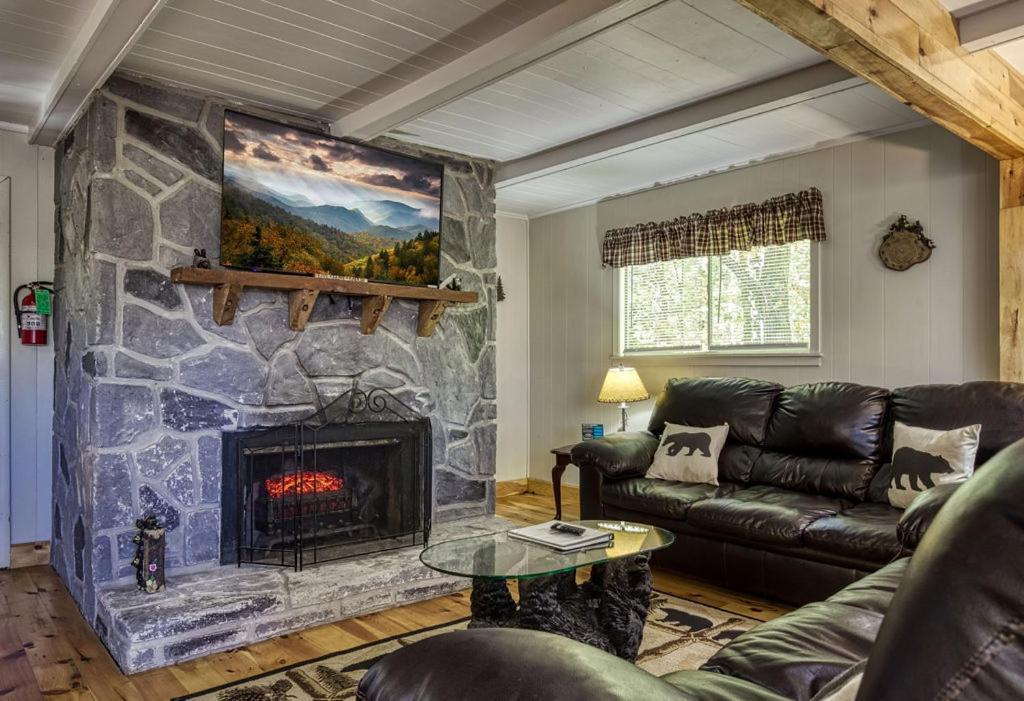 Four Bears Den, Hot Tub, 1089 Of Free Attraction Tickets For Each Paid Day, Dollywood And More Gatlinburg Exterior foto